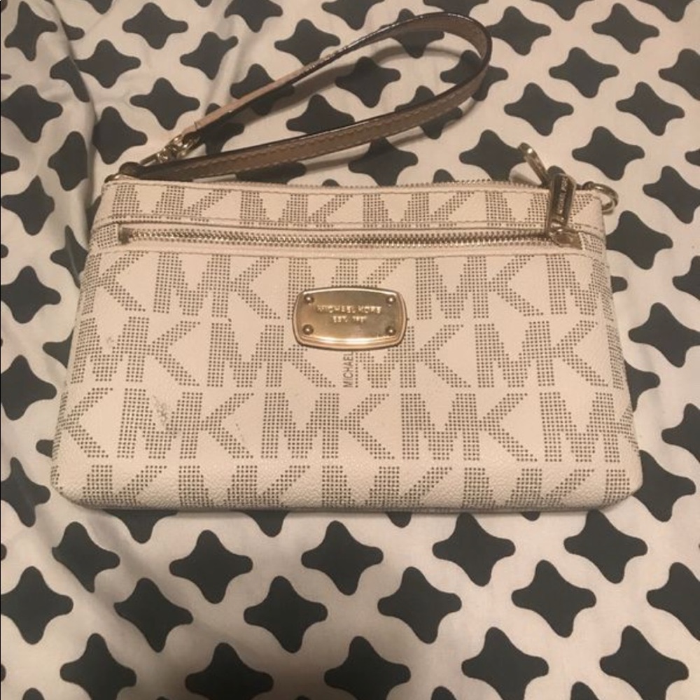 MK wristlet